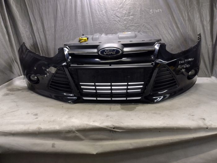 Бампер передній Ford Focus