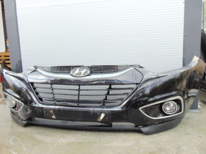 Передній бампер повний комплект Hyundai IX35