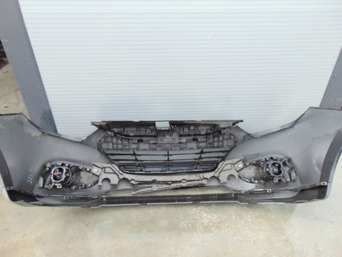 Передній бампер повний комплект Hyundai IX35